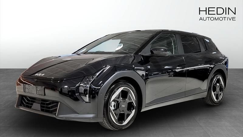Ny Kia EV4 Plus 150 kW (204 HK) 2025 Svart Halvkombi