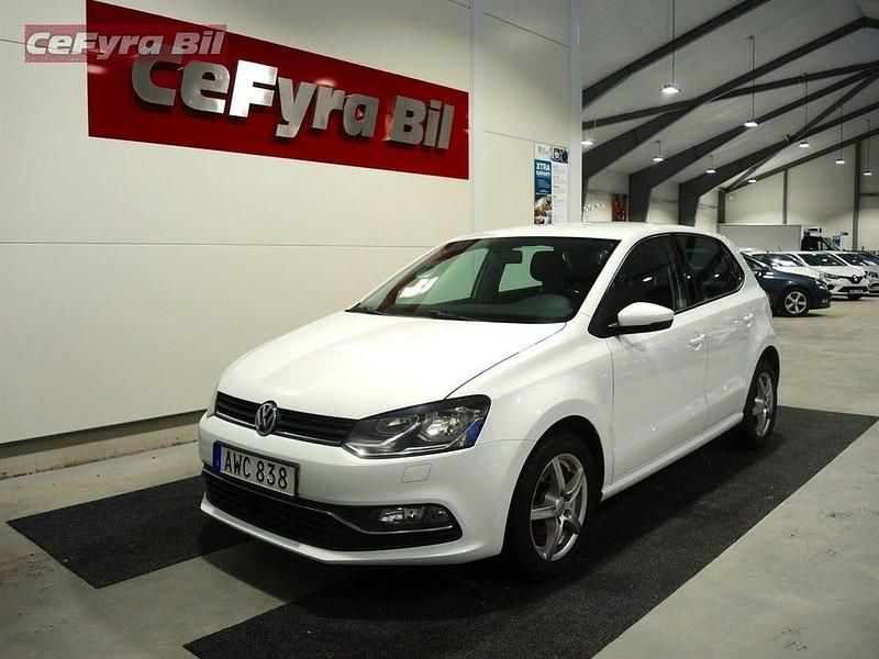 Begagnad VW Polo 90 HK (66 kW) 2016 Vit Halvkombi