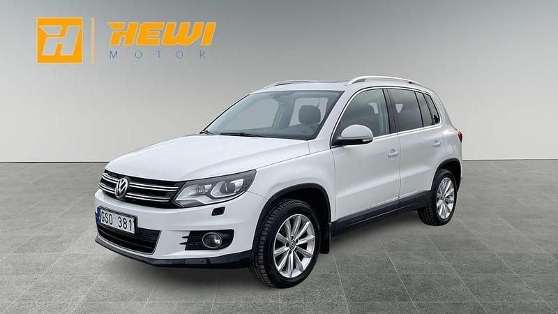 Vit Begagnad 2011 VW Tiguan Sport SUV | 84 800 kr (Bra pris) - Bild 1/4