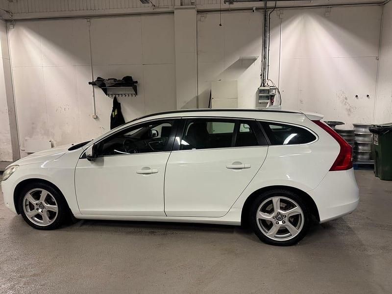 Begagnad Volvo V60 163 HK (119 kW) 2011 Kombi