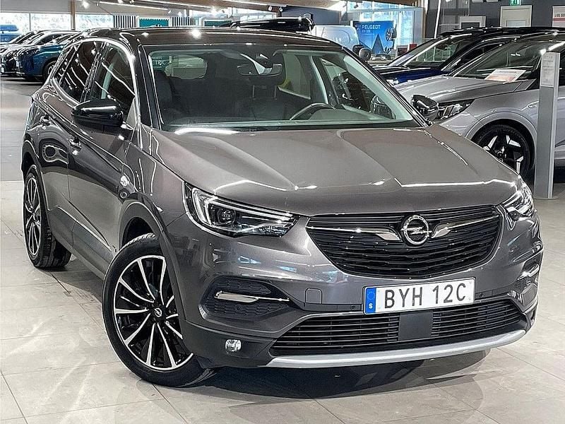 Grå Begagnad 2021 Opel Grandland X Ultimate SUV | 268 800 kr (Marknadspris) - Bild 1/3
