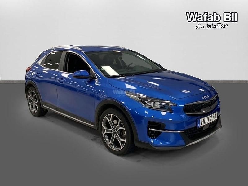 Begagnad Kia XCeed Advance 105 HK (77 kW) 2022 Blå SUV