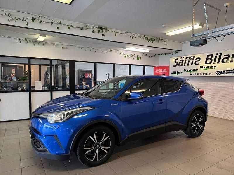 Begagnad Toyota C-HR Edition 122 HK (89 kW) 2019 Blå SUV