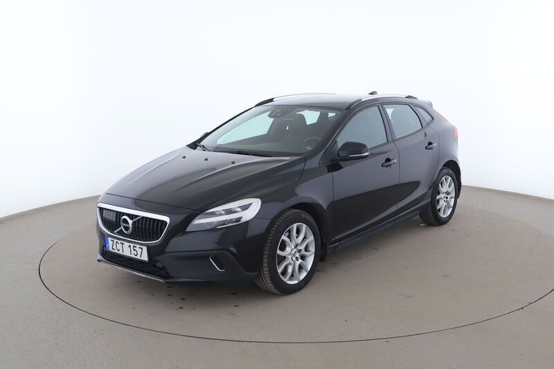 Svart Begagnad 2017 Volvo V40 CC Plus Kombi | 197 000 kr (Marknadspris) - Bild 1/4