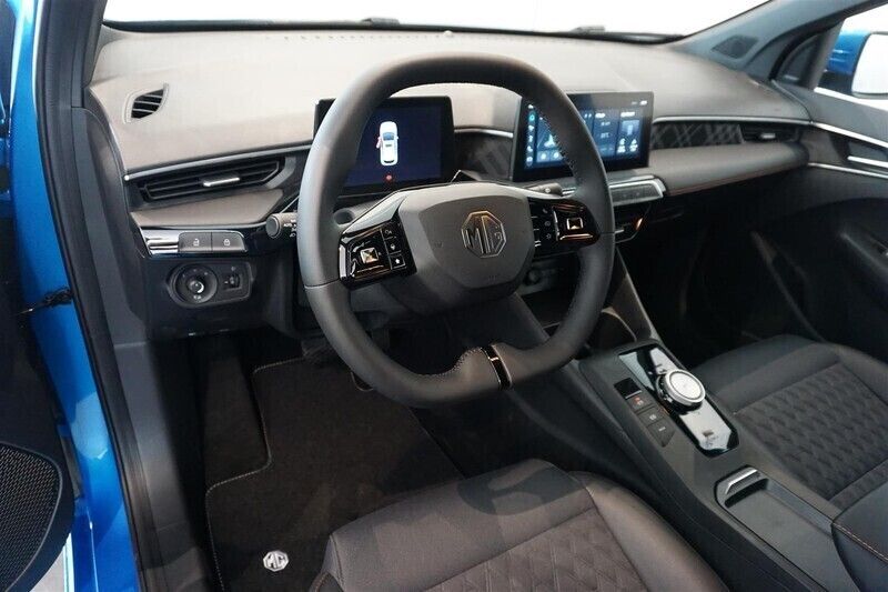 Begagnad MG MG3 102 HK (75 kW) 2024 Blå/lila Halvkombi