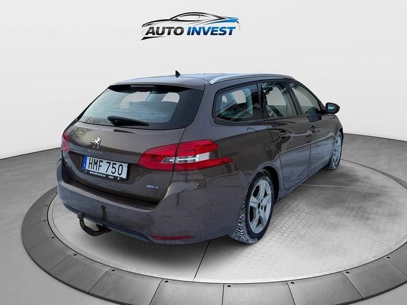 Begagnad Peugeot 308 SW Active 120 HK (88 kW) 2014 Brun Kombi