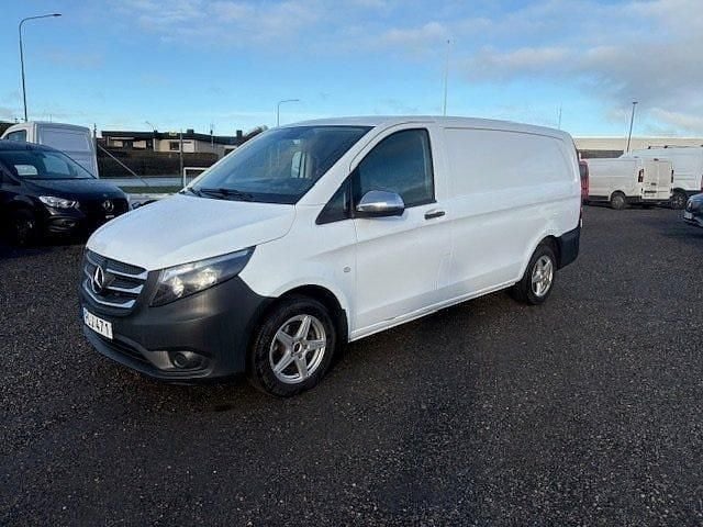 Vit Begagnad 2017 Mercedes Vito Van | 189 000 kr (Marknadspris) - Bild 1/4