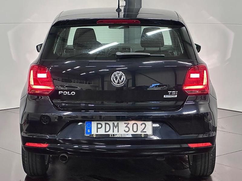 Begagnad VW Polo S 90 HK (66 kW) 2016 Svart Halvkombi