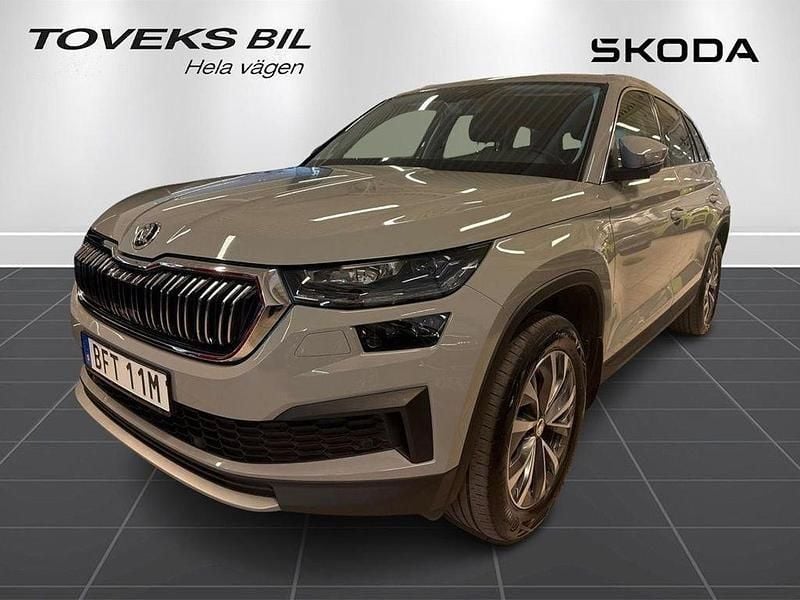 Grå (steel grey) Begagnad 2022 Skoda Kodiaq Style SUV | 359 000 kr (Bra pris) - Bild 1/4