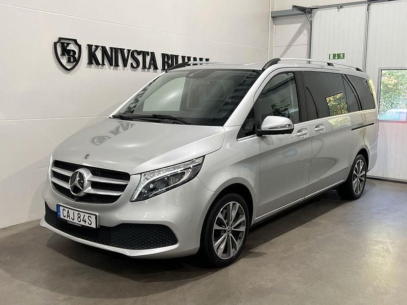 Silver Begagnad 2019 Mercedes V250 Avantgarde Minibuss | 449 800 kr (Bra pris) - Bild 1/4