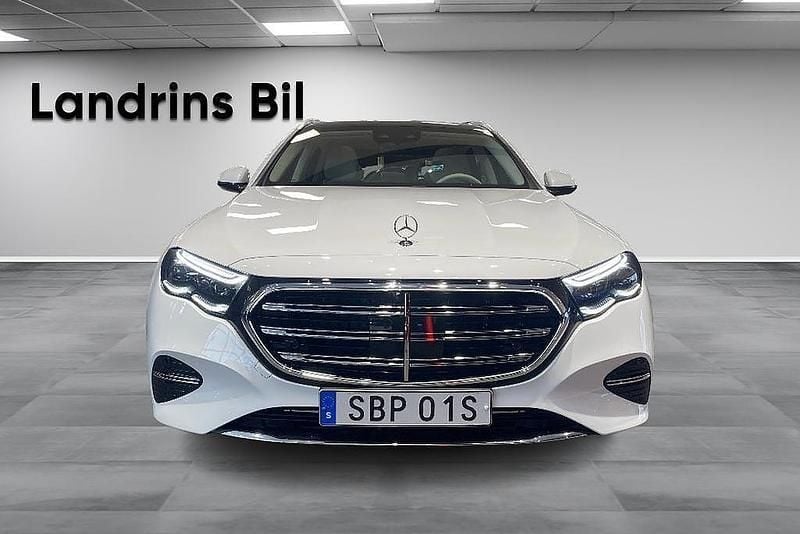 Begagnad Mercedes E220 Premium Plus 197 HK (144 kW) 2024 Vit Kombi
