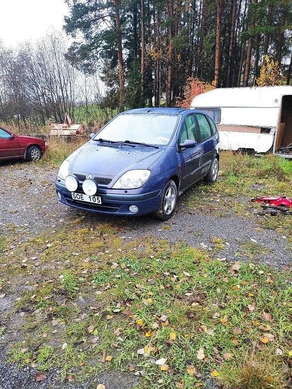 Begagnad 2001 Renault Scénic Privilege Minibuss | 10 000 kr (Marknadspris) - Bild 1/1