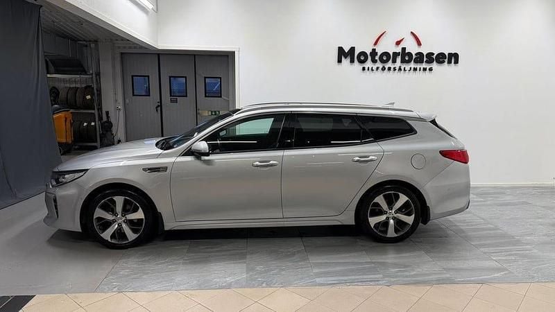 Begagnad Kia Optima GT-Line 141 HK (103 kW) 2018 Grå Kombi