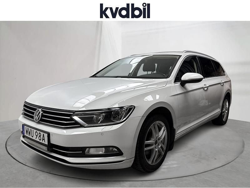 Vit Begagnad 2019 VW Passat | 160 000 kr (Bra pris) - Bild 1/3