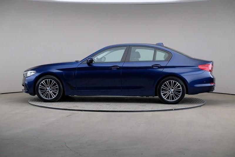Begagnad BMW 530 iPerformance 252 HK (185 kW) 2020 Mediterranean blue (metallic)