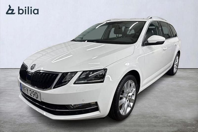 Vit Begagnad 2019 Skoda Octavia Style Kombi | 189 500 kr (Marknadspris) - Bild 1/4