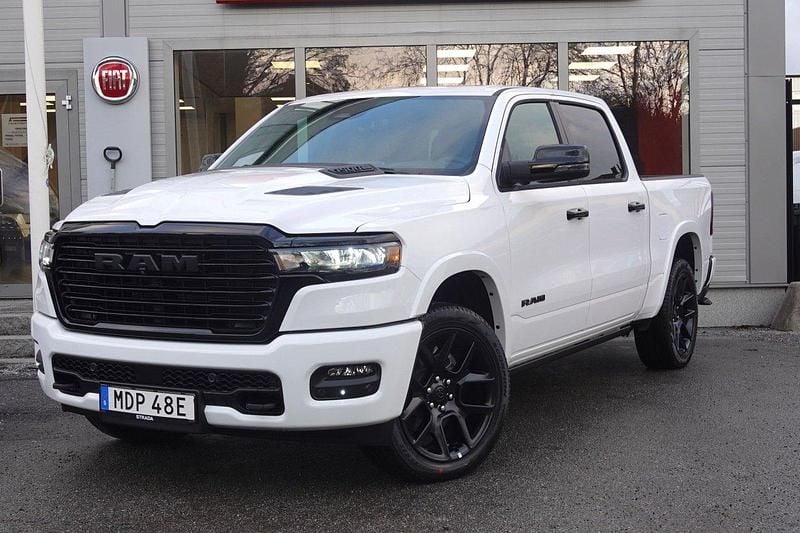 Svart Ny 2025 Dodge Ram Pickup | 1 174 000 kr (Marknadspris) - Bild 1/4