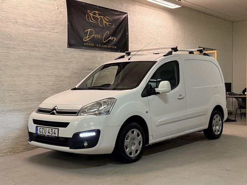 Vit Begagnad 2015 Citroën Berlingo Minibuss | 59 900 kr (Bra pris) - Bild 1/4