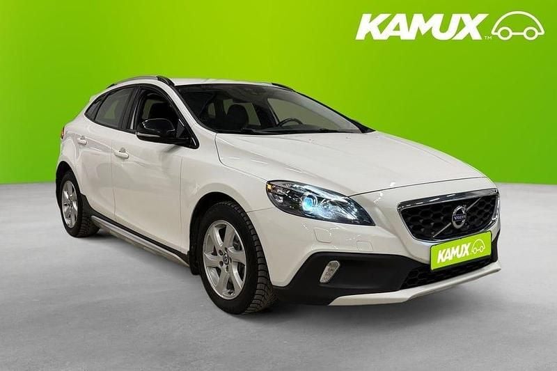 Vit Begagnad 2014 Volvo V40 CC Momentum Kombi | 154 900 kr (Marknadspris) - Bild 1/2