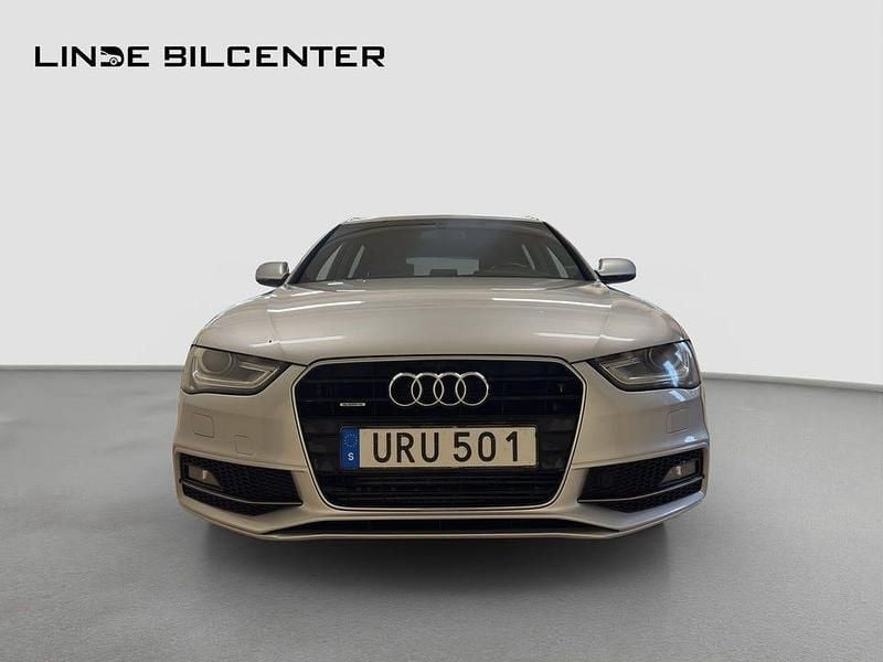 Begagnad Audi A4 S-Line 177 HK (130 kW) 2014 Silver Kombi