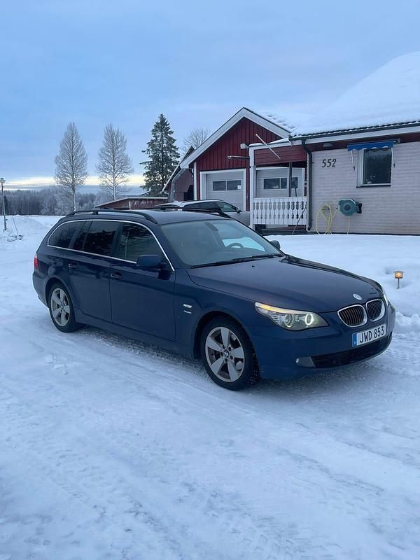 Begagnad BMW 525 197 HK (144 kW) 2009 Kombi