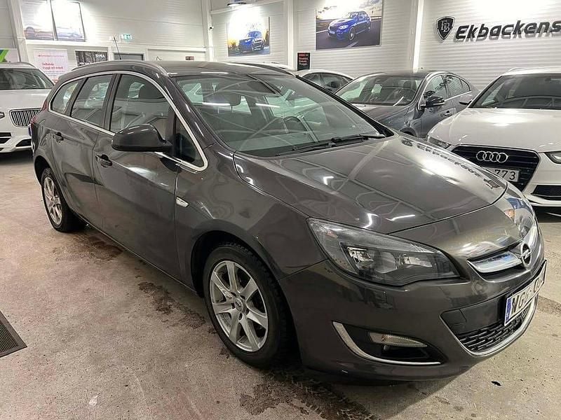 Begagnad Opel Astra Sport 110 HK (80 kW) 2013 Grå Kombi