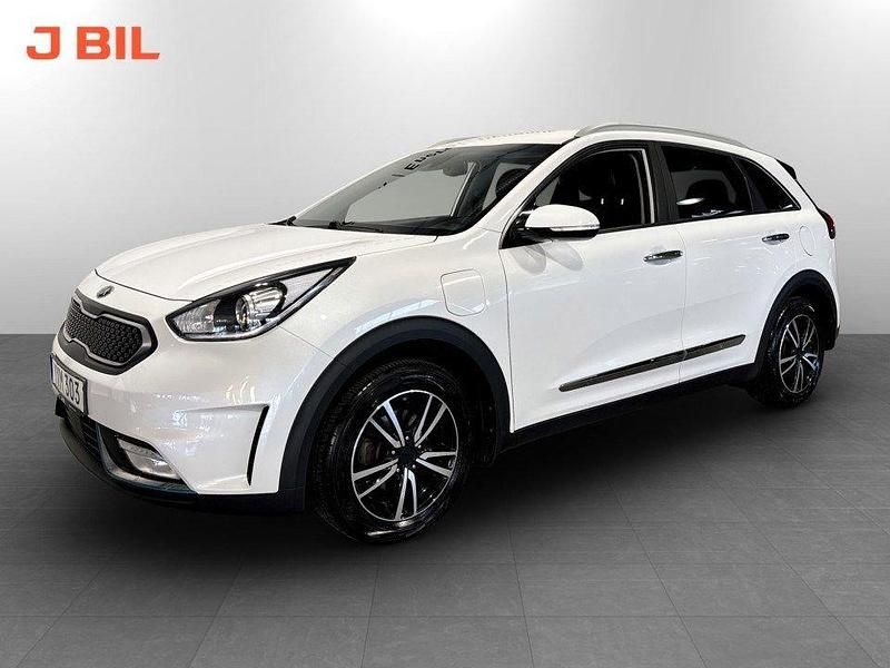 Vit Begagnad 2018 Kia Niro Advance SUV | 159 900 kr (Marknadspris) - Bild 1/4