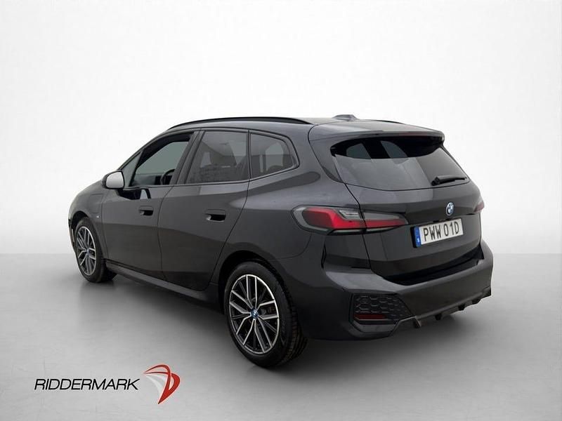 Begagnad BMW 225 Active Tourer M Sport 245 HK (180 kW) 2024 Svart Minibuss