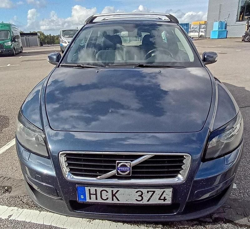 Blå Begagnad 2009 Volvo C30 Kinetic Halvkombi | 43 500 kr (Marknadspris) - Bild 1/4