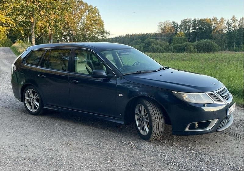 Blå Begagnad 2008 Saab 9-3 Aero Kombi | 29 500 kr (Marknadspris) - Bild 1/4
