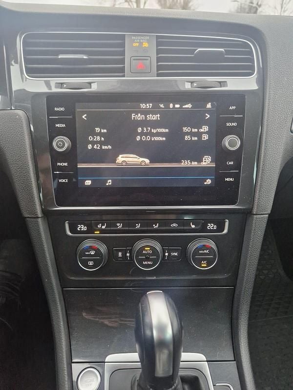 Begagnad VW Golf VIII 130 HK (95 kW) 2020