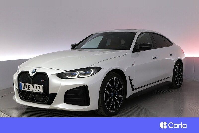 Vit Begagnad 2022 BMW i4 M Sport Sedan | 525 900 kr (Marknadspris) - Bild 1/4
