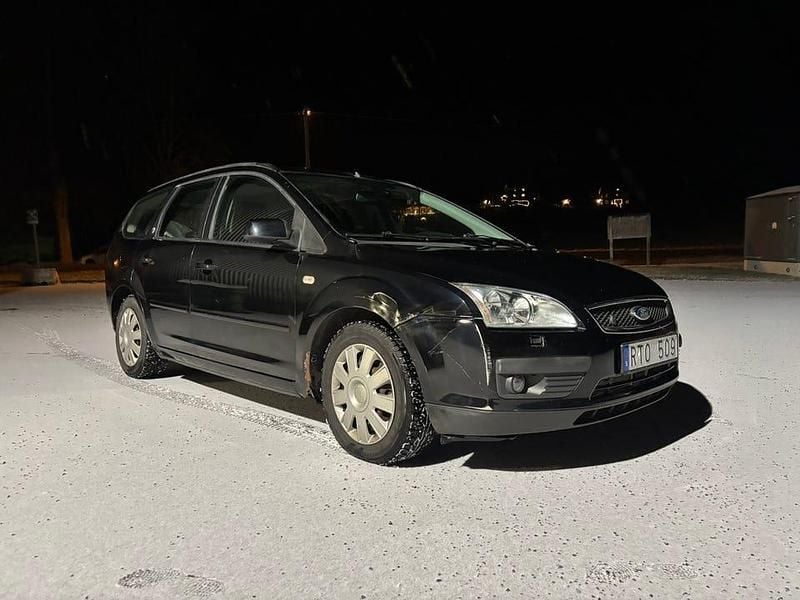 Begagnad 2007 Ford Focus Kombi | 23 000 kr (Marknadspris) - Bild 1/4