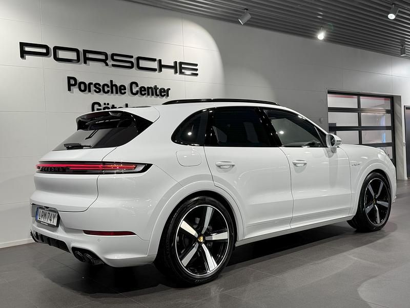 Begagnad Porsche Cayenne 2024 Vit SUV