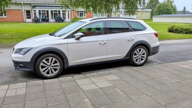 Vit Begagnad 2016 Seat Leon X-Perience 4Drive Kombi | 85 000 kr (Superpris) - Bild 1/3