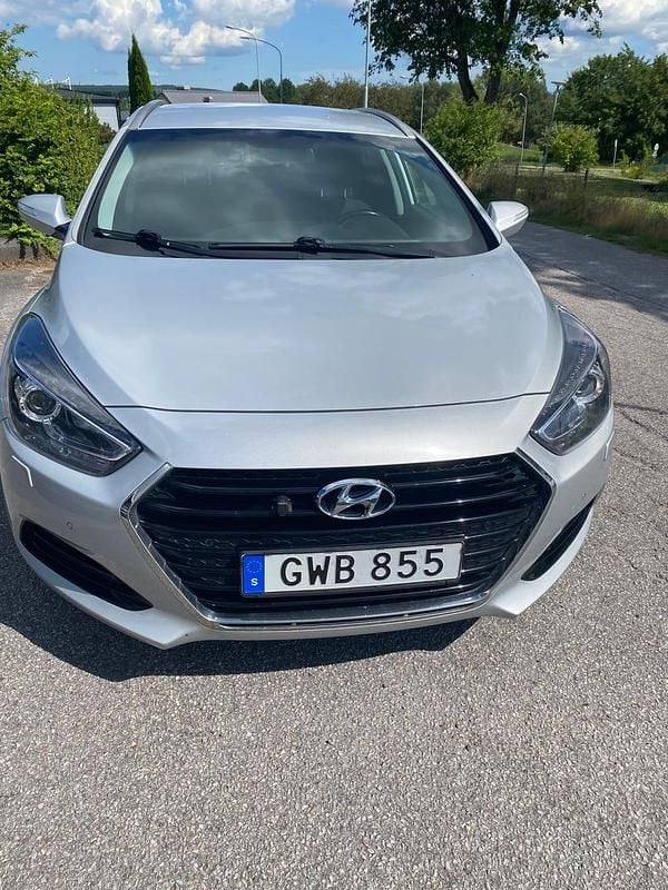 Begagnad 2016 Hyundai i40 Kombi | 100 000 kr (Bra pris) - Bild 1/4