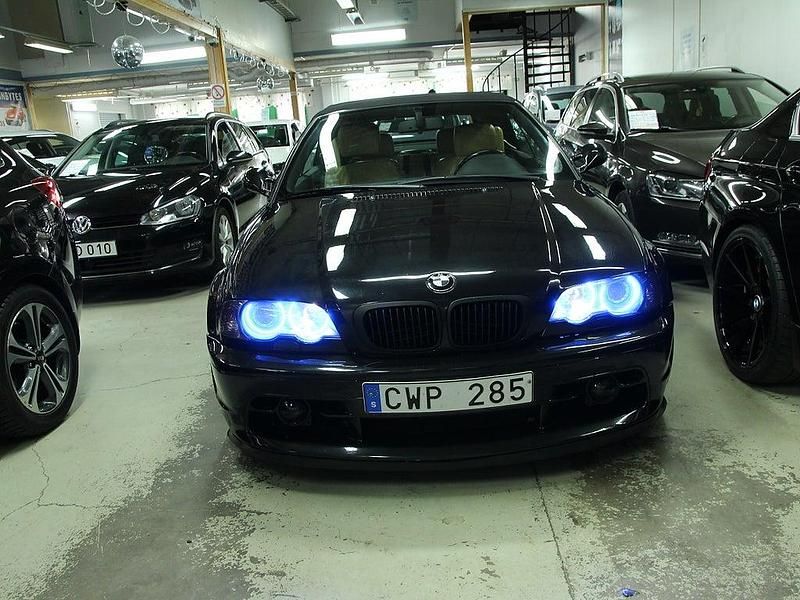 Begagnad BMW 323 Cabriolet 170 HK (125 kW) 2000 Svart Cab