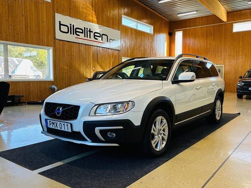 Vit Begagnad 2014 Volvo XC70 Summum SUV | 159 900 kr (Marknadspris) - Bild 1/3