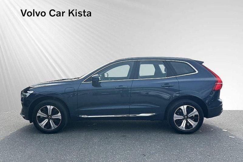 Mörkblå Begagnad 2024 Volvo XC60 Core SUV | 519 900 kr (Bra pris) - Bild 1/3