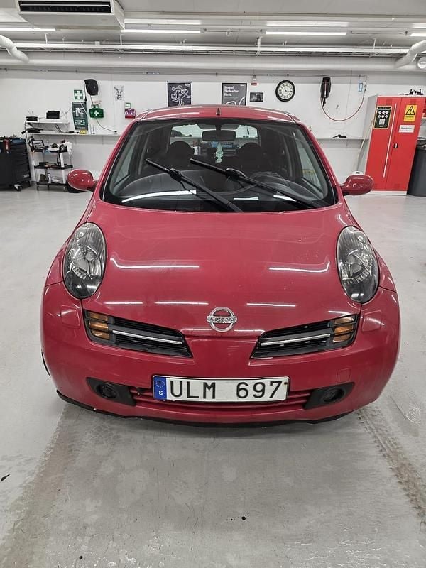 Begagnad Nissan Micra 90 HK (66 kW) 2003 Halvkombi