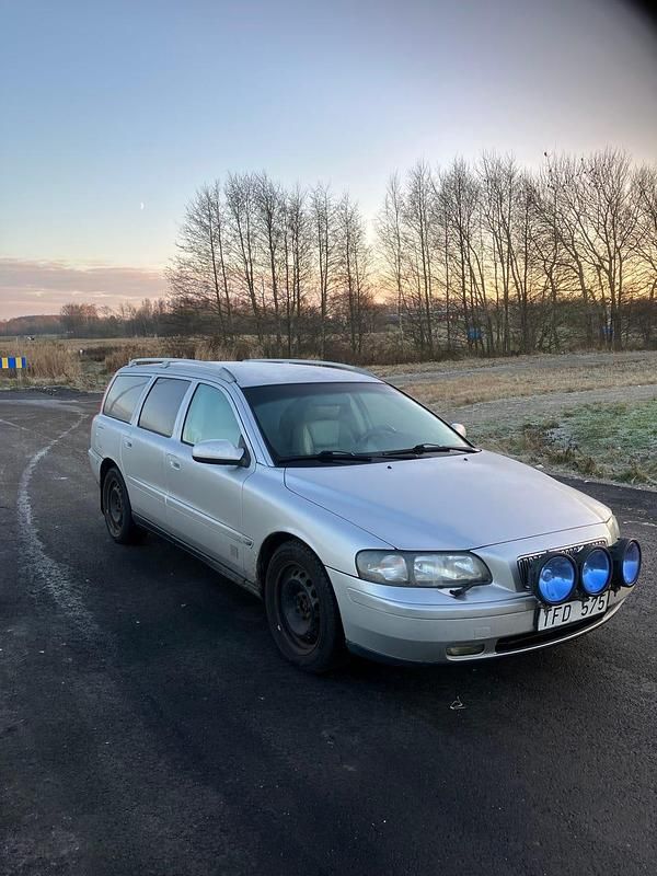 Begagnad 2002 Volvo V70 Kombi | 5 000 kr (Bra pris) - Bild 1/4