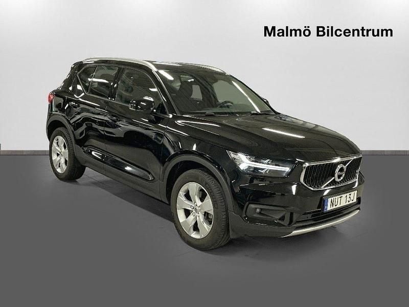 Begagnad Volvo XC40 Momentum 129 HK (94 kW) 2021 Svart SUV