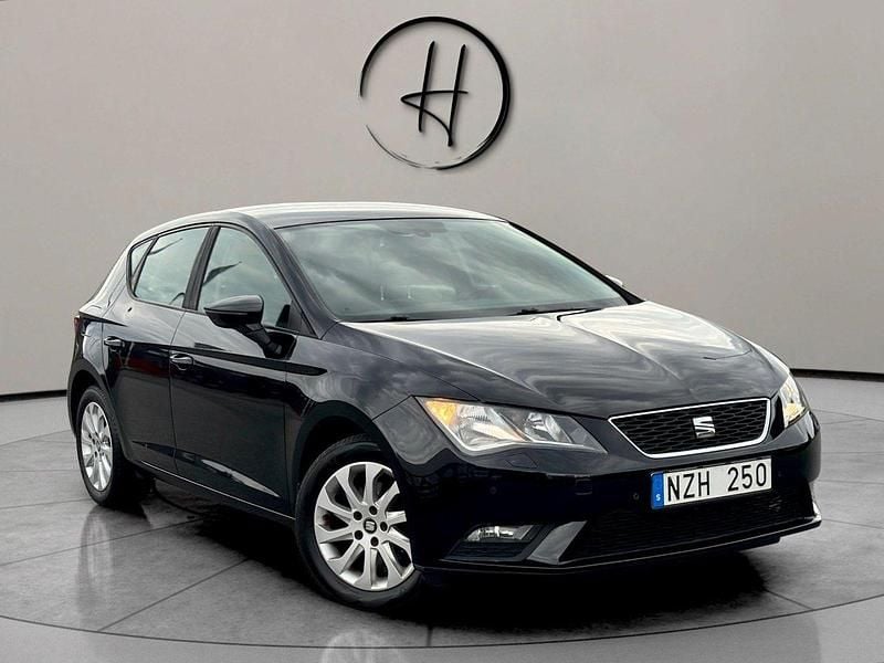 Svart Begagnad 2013 Seat Leon Style Halvkombi | 74 500 kr (Lite dyr) - Bild 1/4