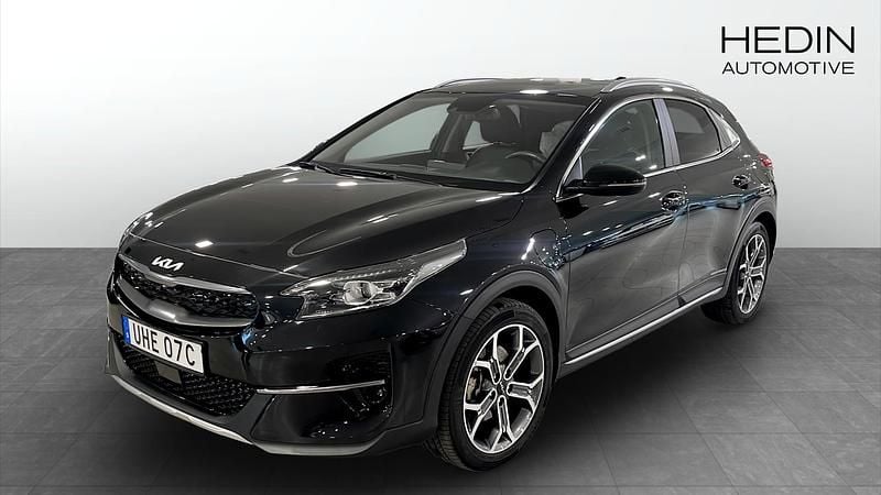 Svart (black) Begagnad 2022 Kia XCeed Advance SUV | 249 900 kr (Superpris) - Bild 1/4