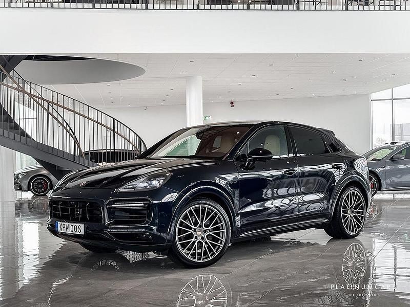 Blå Begagnad 2023 Porsche Cayenne Platinum Edition SUV | 939 000 kr (Marknadspris) - Bild 1/4