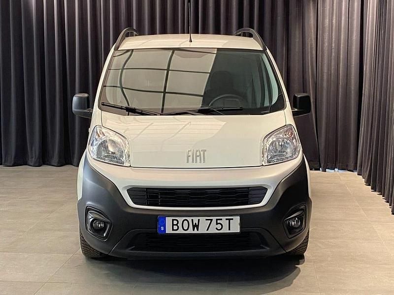 Begagnad Fiat Fiorino 80 HK (58 kW) 2024 Vit Minibuss