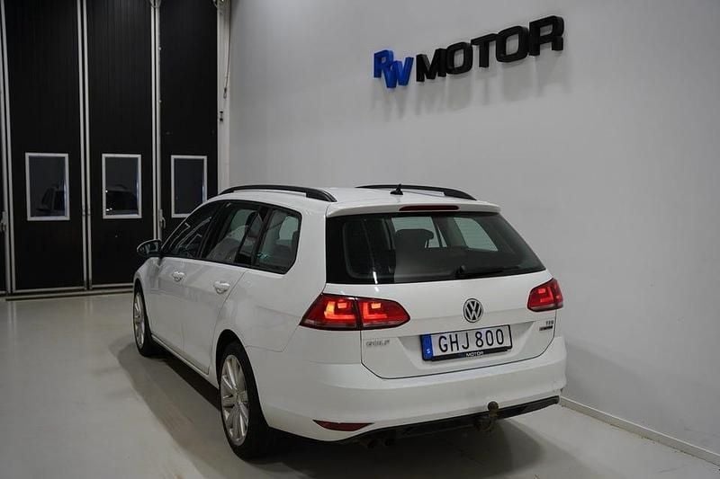 Begagnad VW Golf VII 110 HK (80 kW) 2015 Vit Kombi