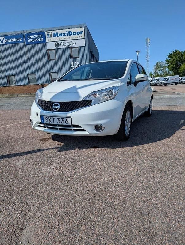 Vit Begagnad 2016 Nissan Note Minibuss | 45 000 kr (Lite dyr) - Bild 1/4
