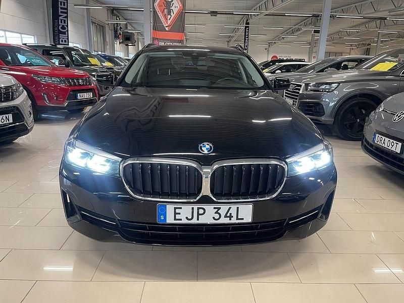 Begagnad BMW 530 292 HK (214 kW) 2022 Svart Kombi