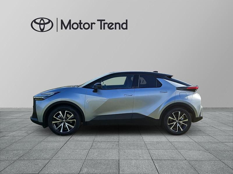 Begagnad Toyota C-HR Style 226 HK (166 kW) 2024 Silver SUV